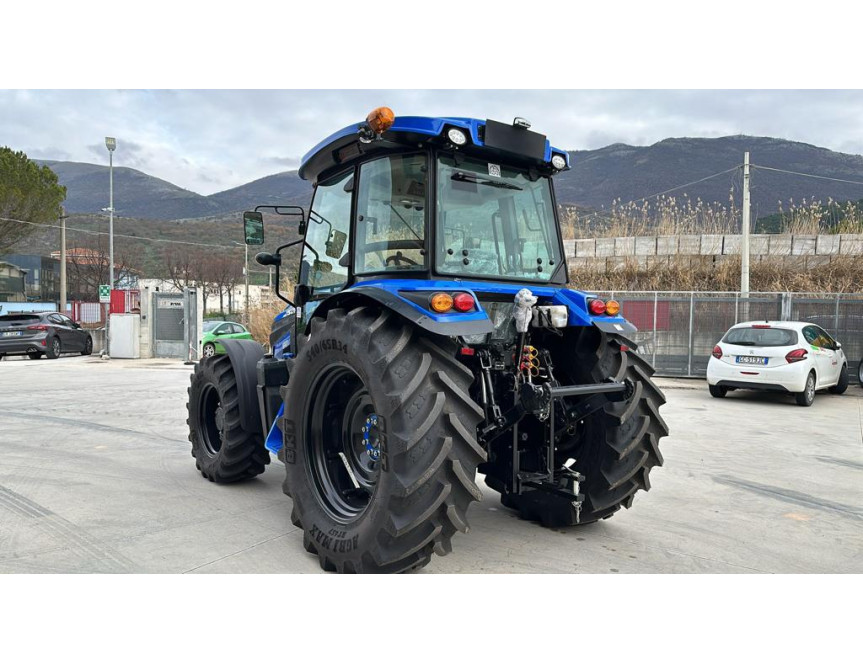 Trattore Solis S90 cabinato