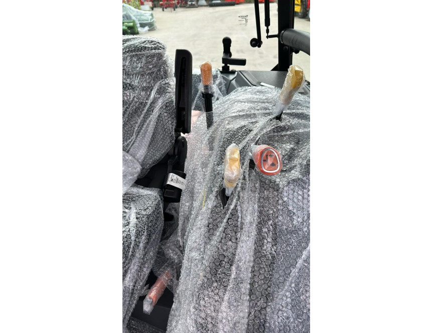 Trattore Solis S90 cabinato