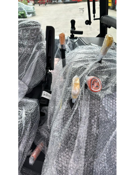 Trattore Solis S90 cabinato