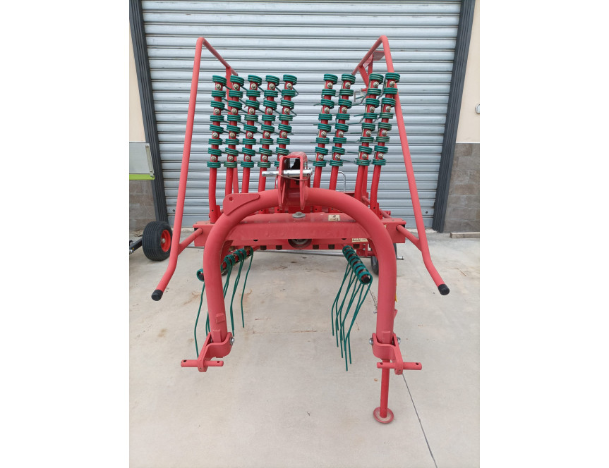 Ranghinatore Kverneland Taarup 9439