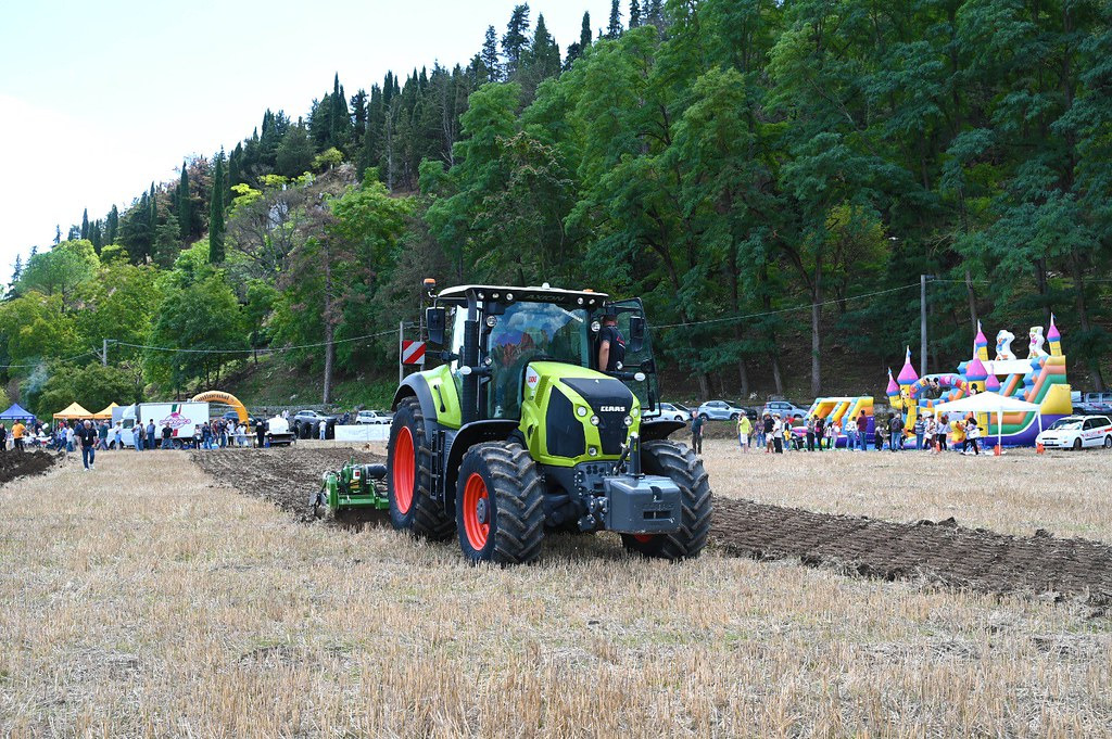 Grande Successo per la Seconda Edizione della Prova in Campo di Trattori e Attrezzature Agricole
