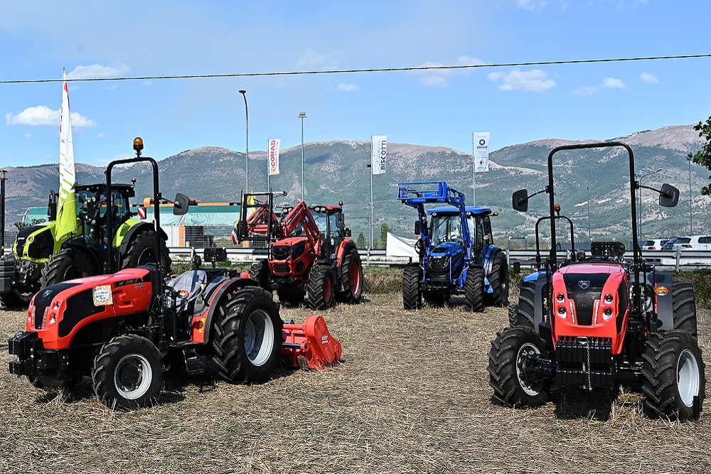 trattore agricolo